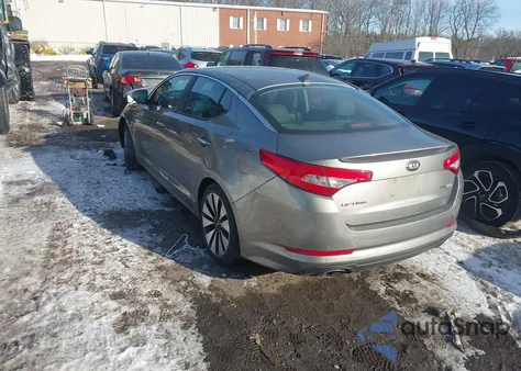 2013 Kia Optima Sx z USA, uszkodzony, nr VIN 5XXGR4A69DG154063